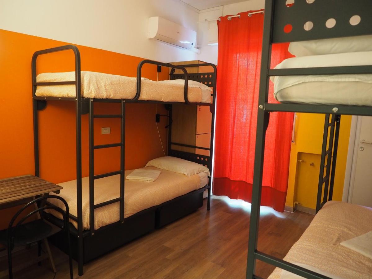 Sunflower Beach Backpacker Hostel & Bar Ρίμινι Εξωτερικό φωτογραφία