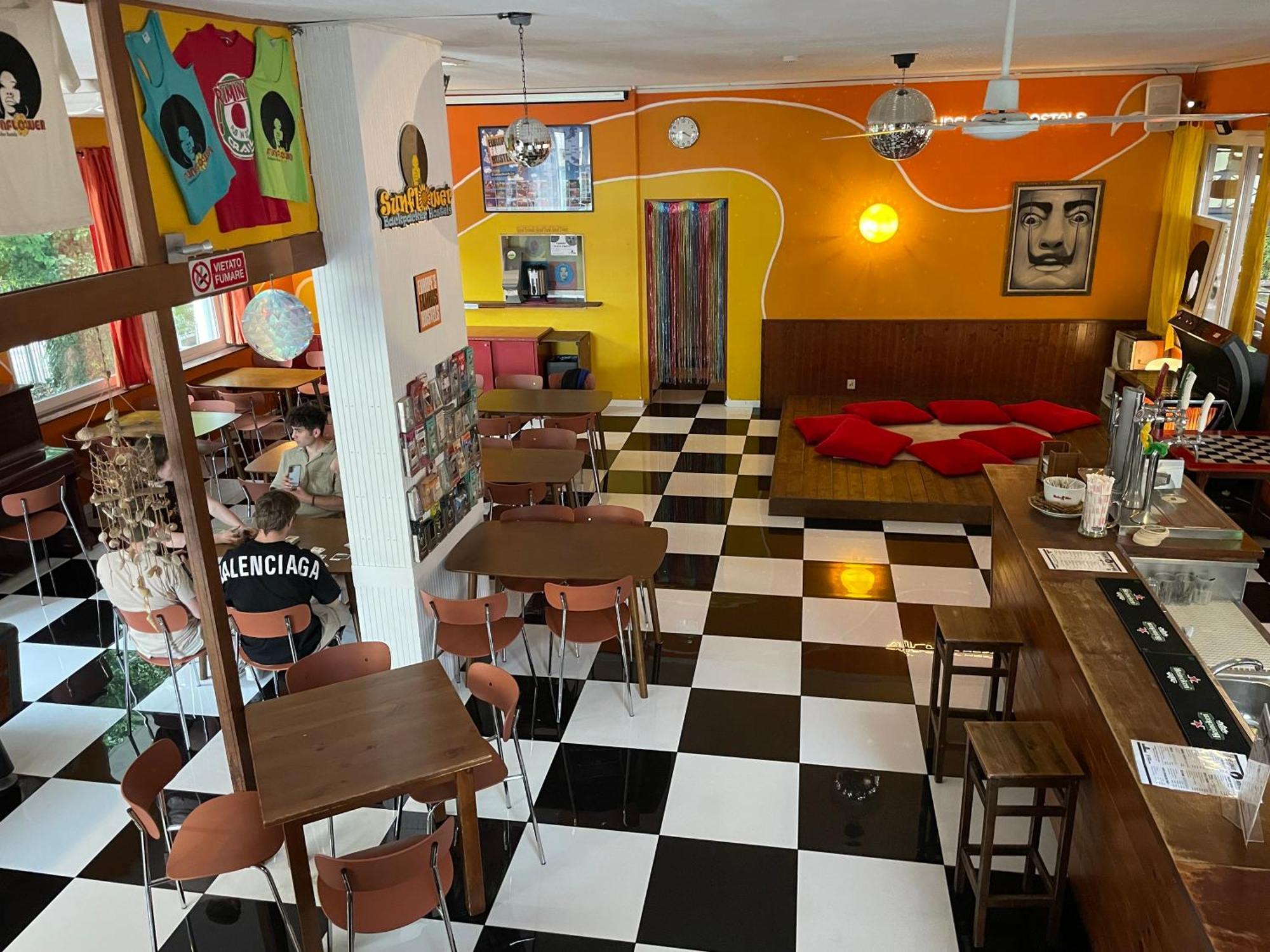 Sunflower Beach Backpacker Hostel & Bar Ρίμινι Εξωτερικό φωτογραφία