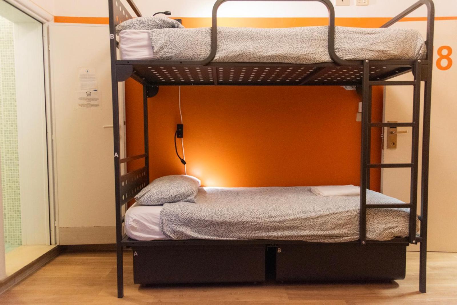 Sunflower Beach Backpacker Hostel & Bar Ρίμινι Εξωτερικό φωτογραφία