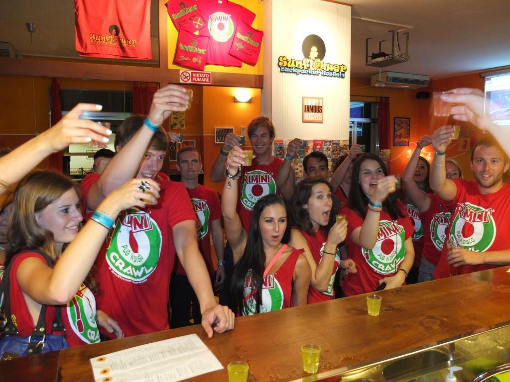 Sunflower Beach Backpacker Hostel & Bar Ρίμινι Εξωτερικό φωτογραφία